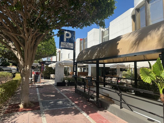 Commercial in Puerto Banús