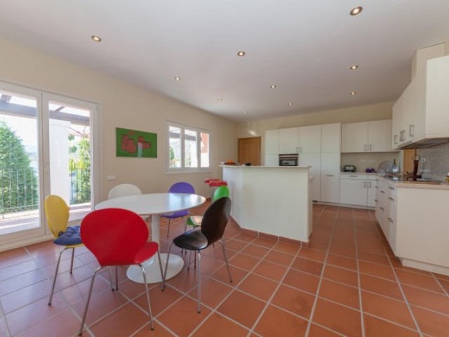 6 Makuuhuoneen Huvila Benahavís