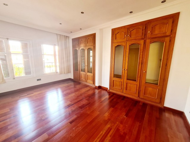 3 Bedrooms Villa in Fuengirola
