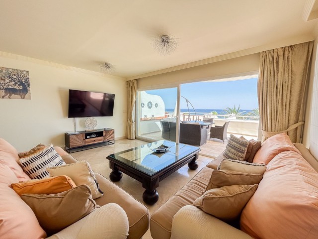 2 Bedrooms Apartment in Estepona