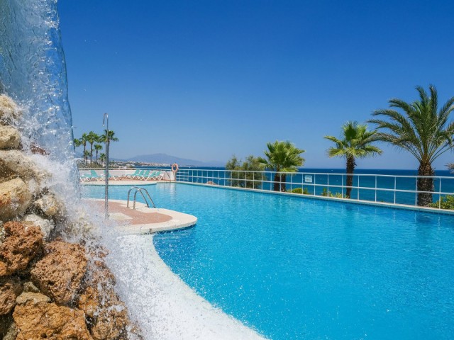 2 Bedrooms Apartment in Estepona