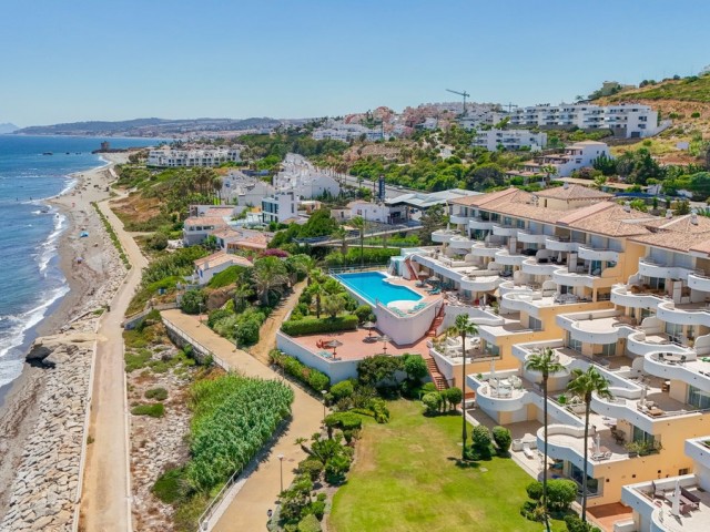 2 Bedrooms Apartment in Estepona