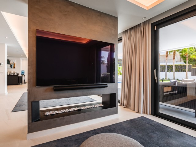 7 Soveroms Villa i Nueva Andalucía