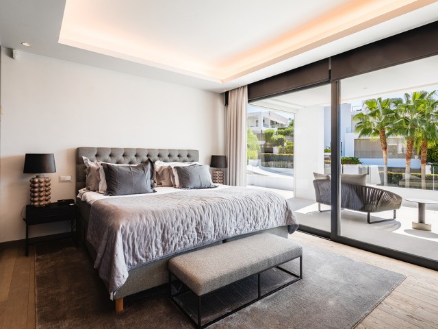 7 Soveroms Villa i Nueva Andalucía