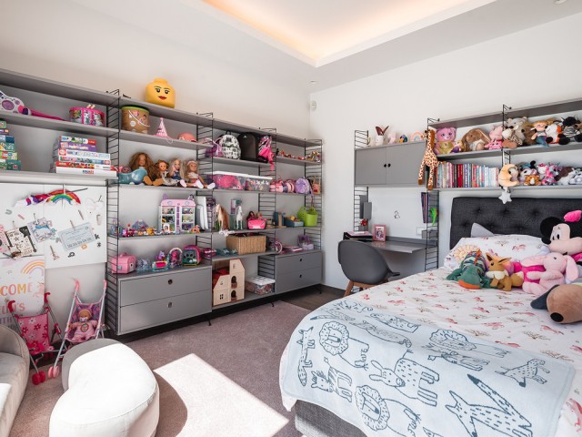 7 Soveroms Villa i Nueva Andalucía