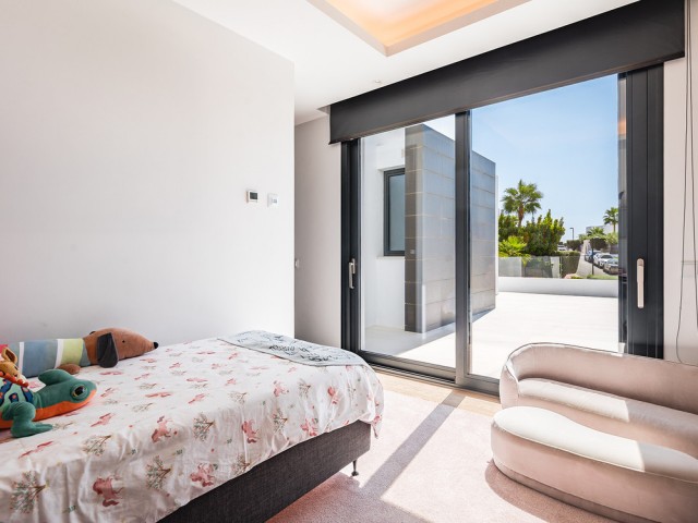 7 Soveroms Villa i Nueva Andalucía