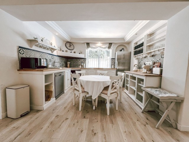 5 Soveroms Villa i Nueva Andalucía