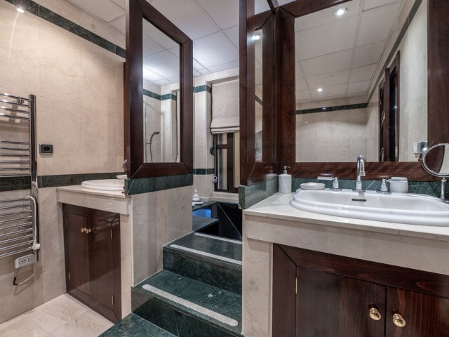 2 Soveroms Leilighet i Puerto Banús