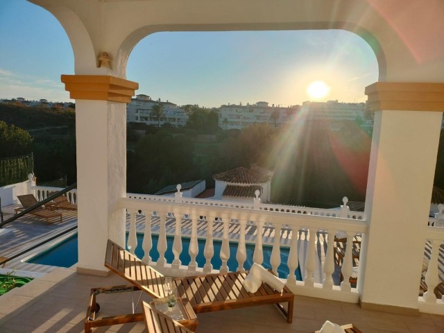 Villa avec 7 Chambres  à Benalmadena