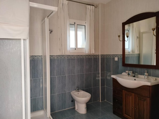 Villa avec 7 Chambres  à Benalmadena