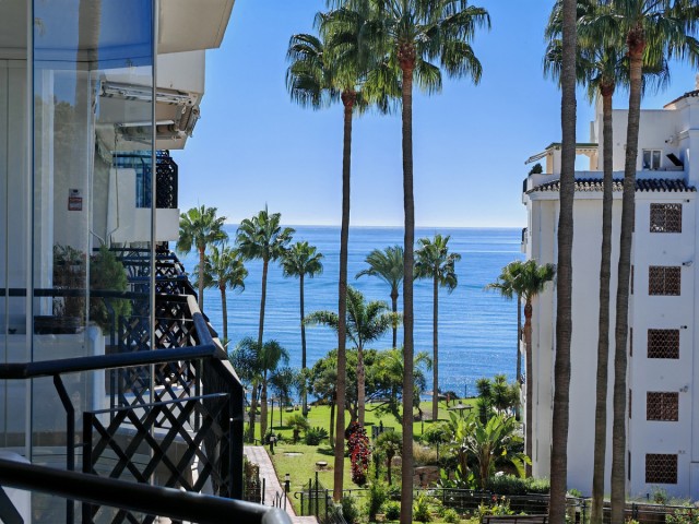 2 Bedrooms Apartment in Calahonda