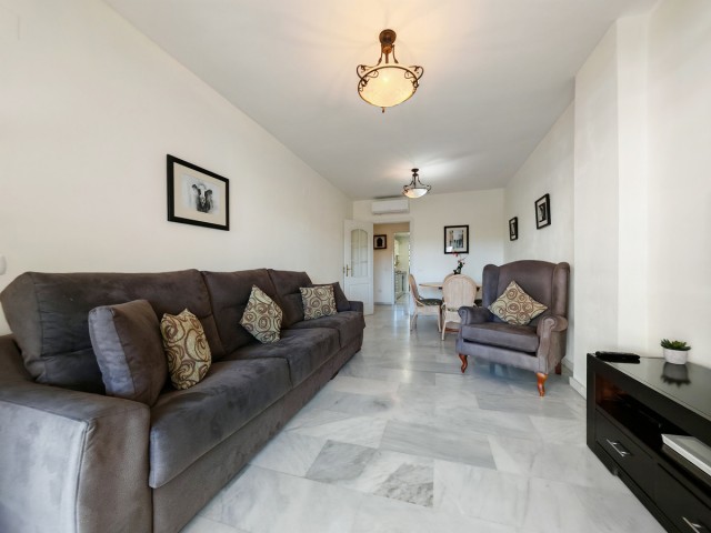 Apartamento con 2 Dormitorios  en Calahonda