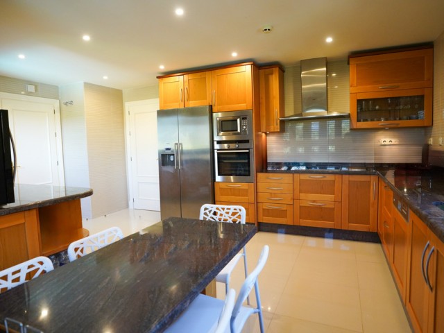 Penthouse in Puerto Banús