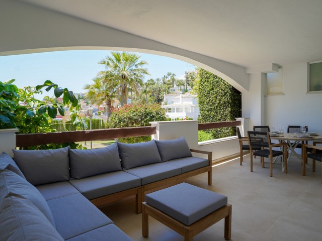2 Bedrooms Apartment in Nueva Andalucía