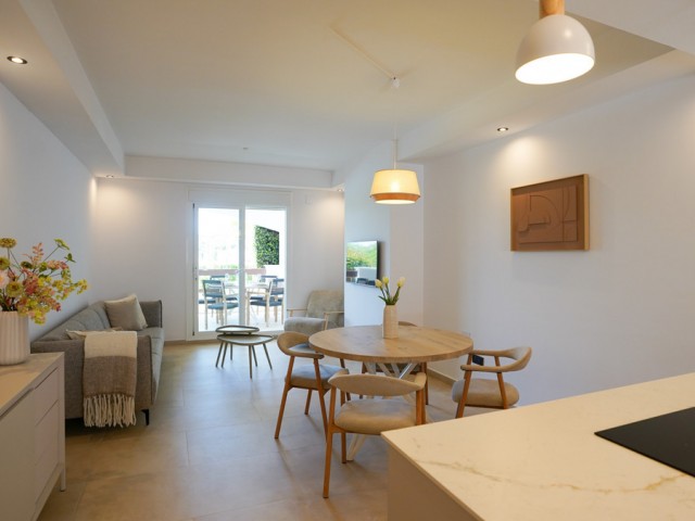 2 Bedrooms Apartment in Nueva Andalucía