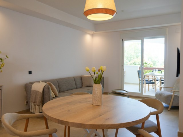 2 Bedrooms Apartment in Nueva Andalucía
