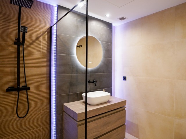 2 Bedrooms Apartment in Nueva Andalucía