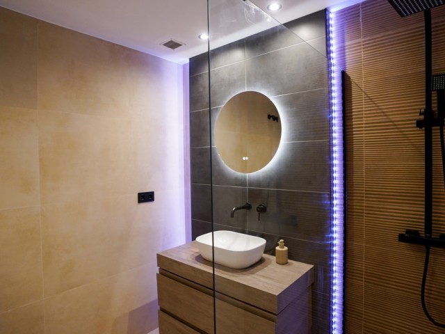 2 Bedrooms Apartment in Nueva Andalucía