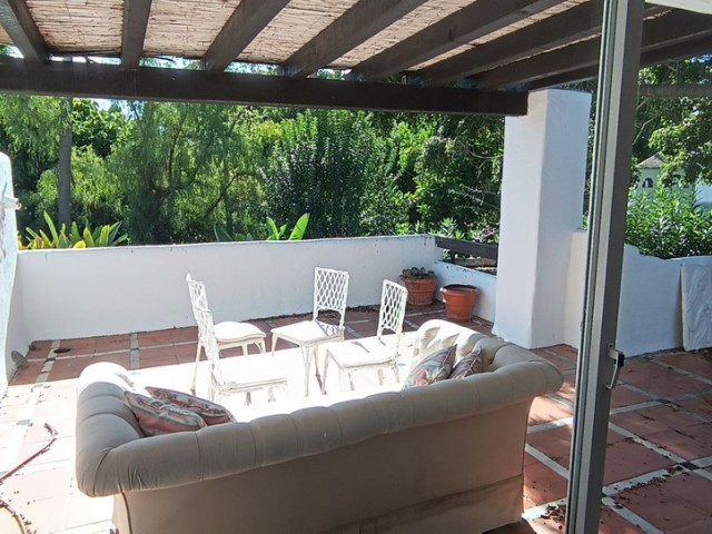 Appartement avec 3 Chambres  à Guadalmina Baja