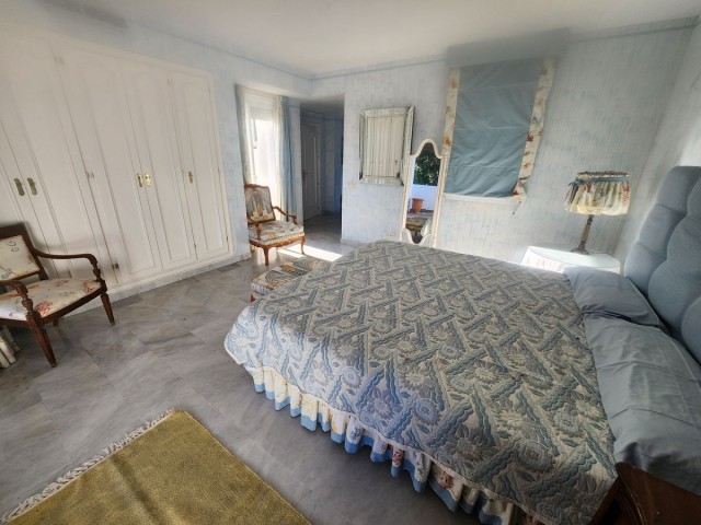 Appartement avec 3 Chambres  à Guadalmina Baja