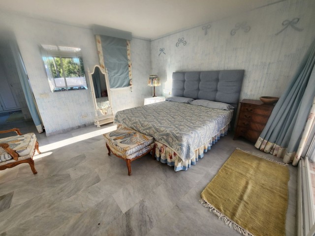 Appartement avec 3 Chambres  à Guadalmina Baja