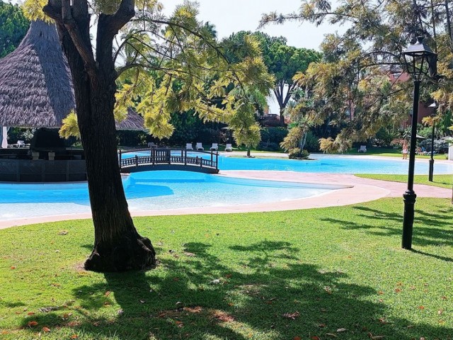 Appartement avec 3 Chambres  à Guadalmina Baja