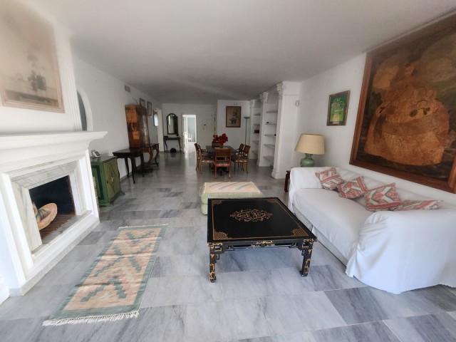 Huoneisto, Guadalmina Baja, R5210194