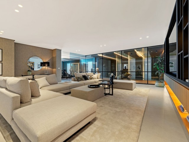 6 Sovrums Villa i La Quinta