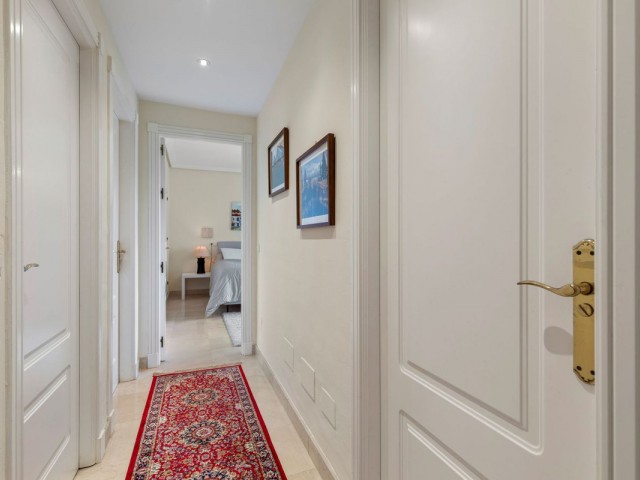 3 Bedrooms Apartment in Benahavís