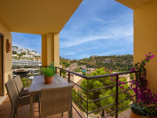 3 Bedrooms Apartment in Benahavís