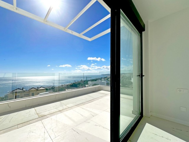 Penthouse in Casares Playa