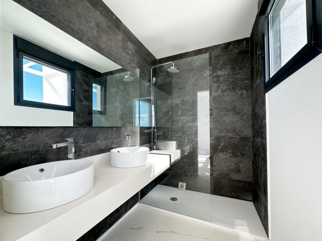 Penthouse in Casares Playa