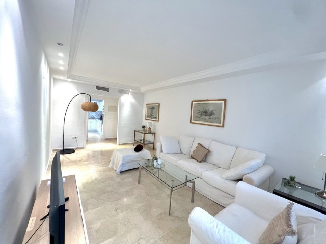 3 Bedrooms Apartment in Puerto Banús