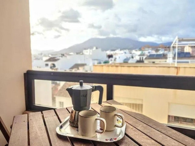 Apartamento con 3 Dormitorios  en Estepona