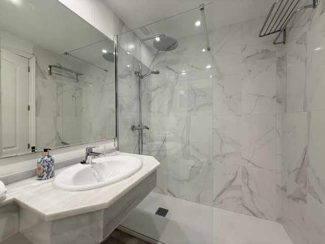 2 Slaapkamer Appartement in Guadalmina Baja