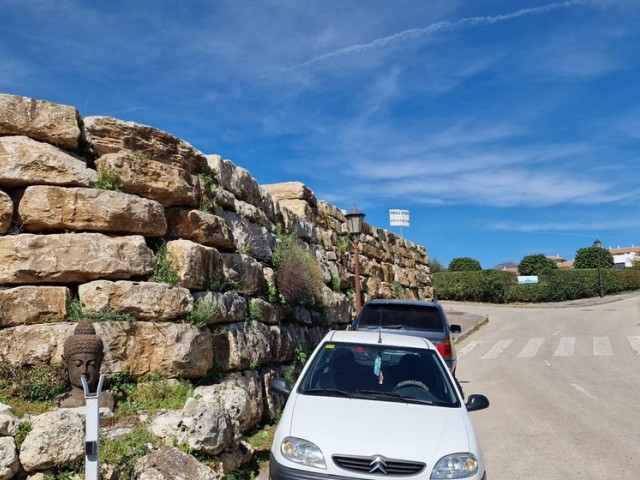  Plot in New Golden Mile