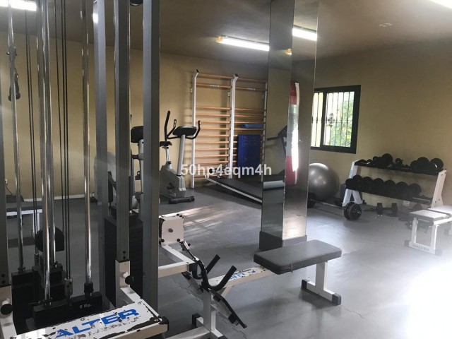 2 Bedrooms Apartment in Guadalmina Alta