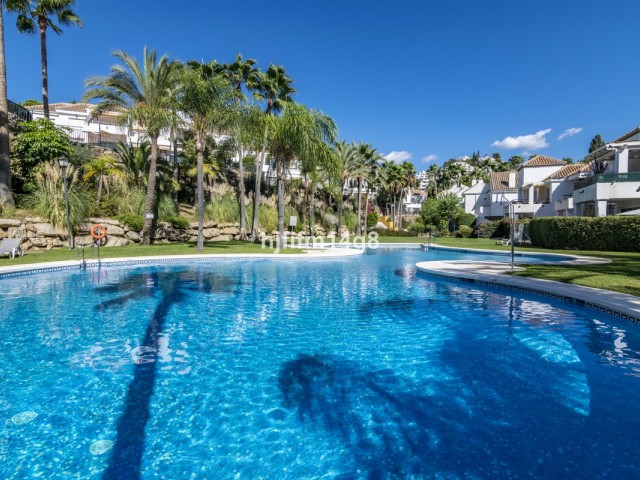 2 Soveroms Leilighet i Nueva Andalucía