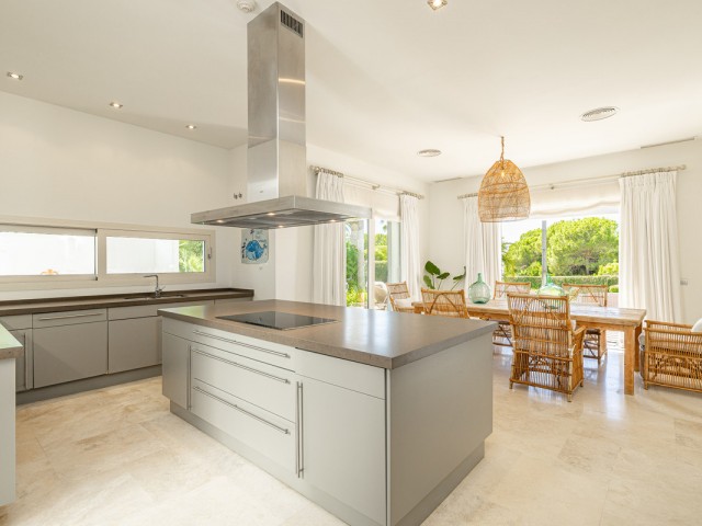 Villa avec 4 Chambres  à Casares