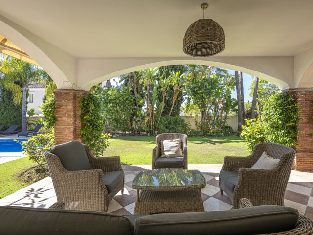 5 Soveroms Villa i Benahavís