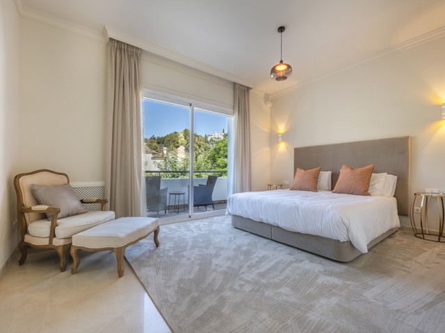 5 Soveroms Villa i Benahavís