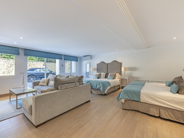 5 Soveroms Villa i Benahavís