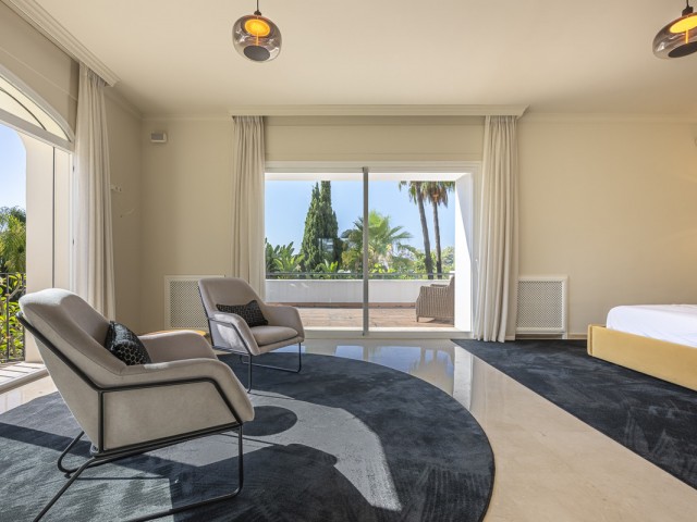 5 Soveroms Villa i Benahavís