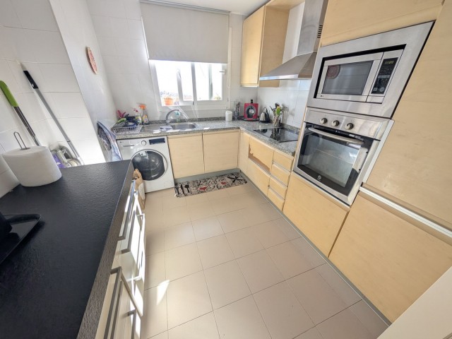 Ático con 2 Dormitorios  en Calahonda