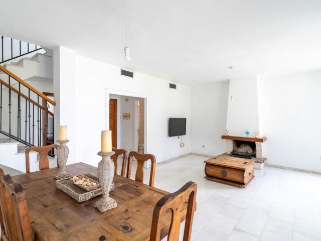 3 Schlafzimmer Reihenhaus in Nueva Andalucía