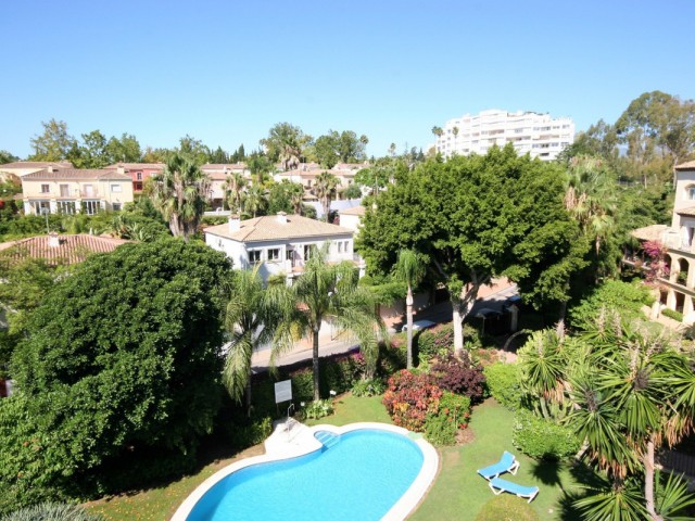 Penthouse in Guadalmina Alta