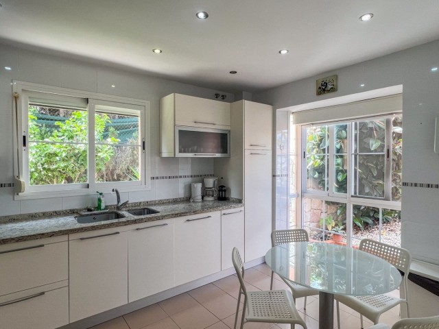 4 Makuuhuoneen Huvila Cerros del Aguila