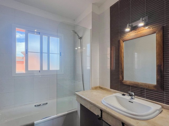 4 Soveroms Villa i Cerros del Aguila