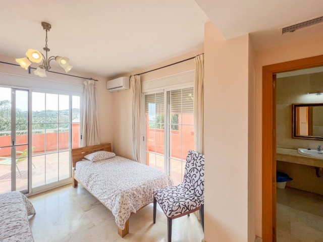 4 Soveroms Villa i Cerros del Aguila