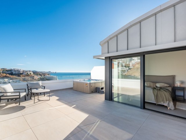 Apartamento con 2 Dormitorios  en Carvajal